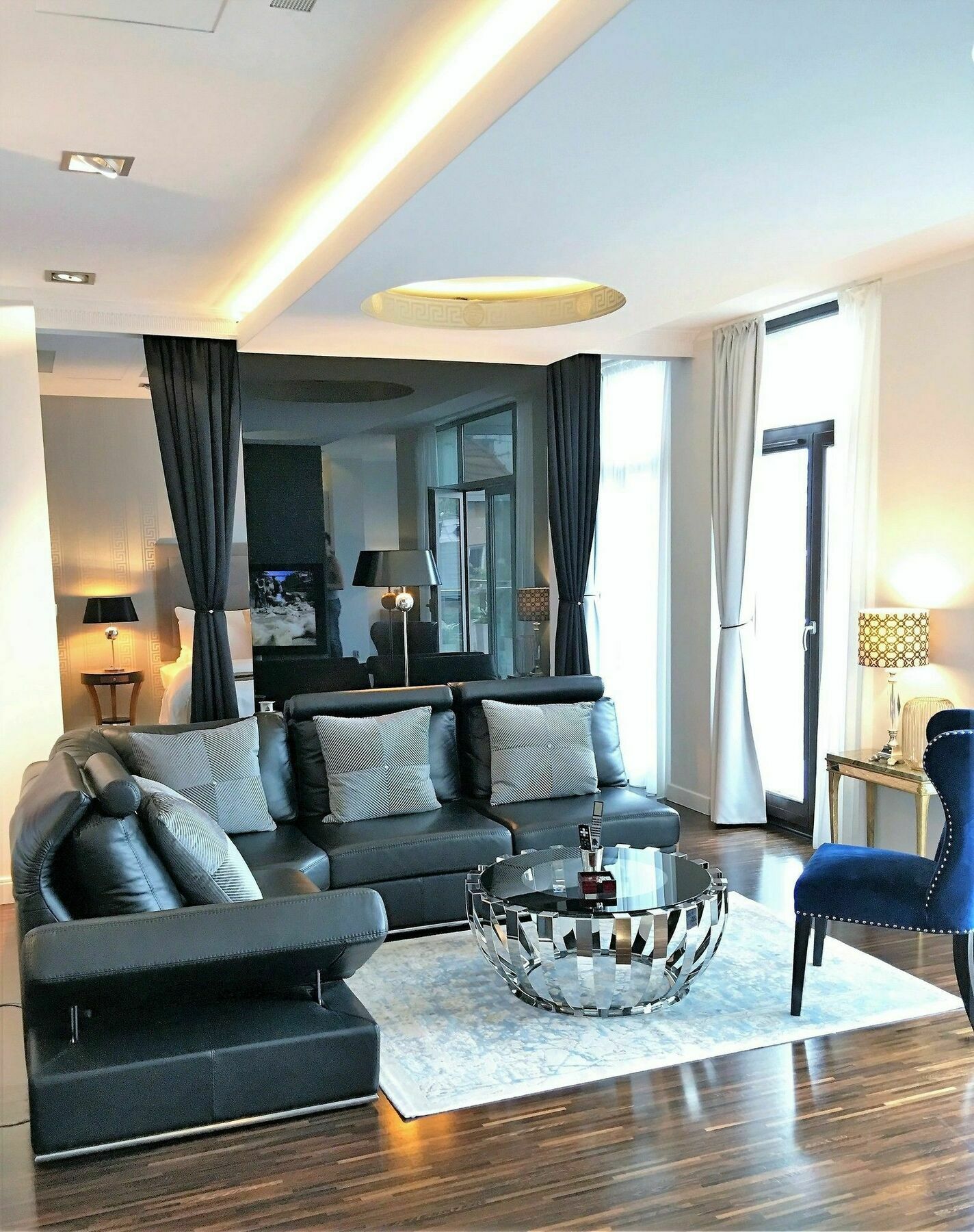 Mondrian Luxury Suites & Apartments Krakow Old Town Экстерьер фото
