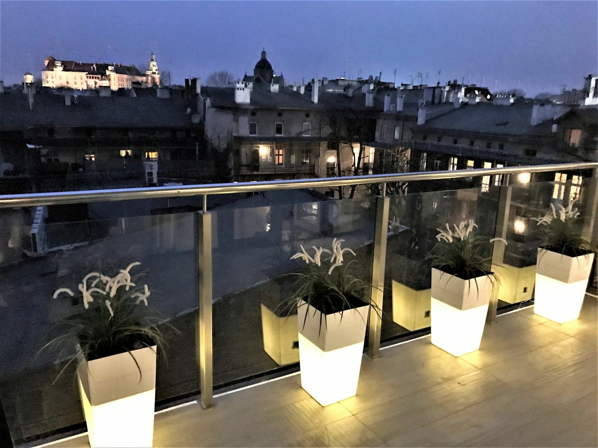 Mondrian Luxury Suites & Apartments Krakow Old Town Экстерьер фото
